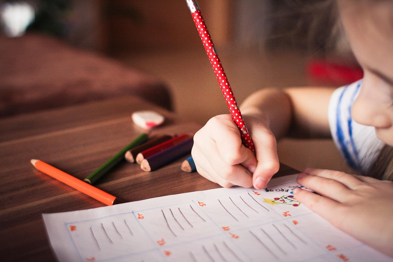 Simple Study Systems That Help Kids Focus at Home